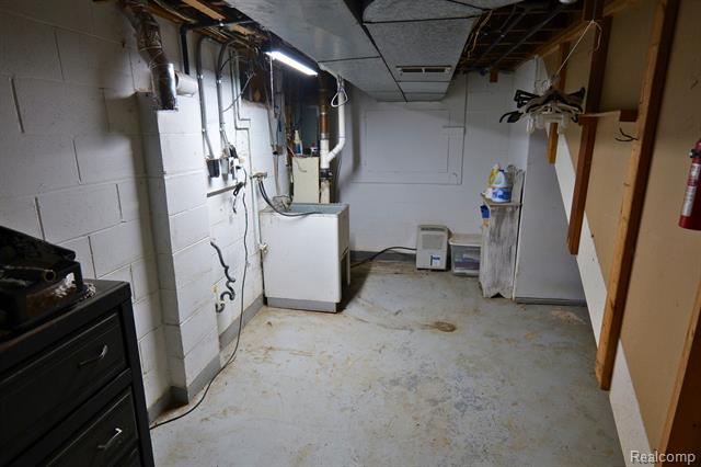 Builiding view twenty two for 1227 Jackson, Lapeer, MI. 48446