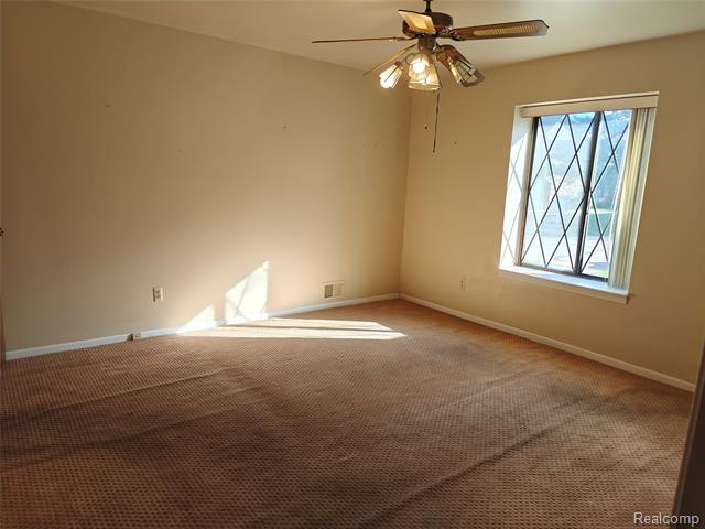 Builiding view eight for 3350 Heritage, Dearborn, MI. 48124