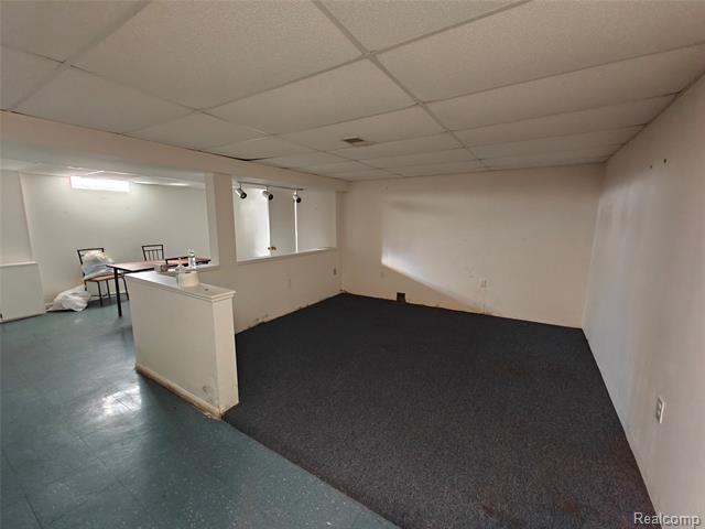 Builiding view fifteen for 3350 Heritage, Dearborn, MI. 48124