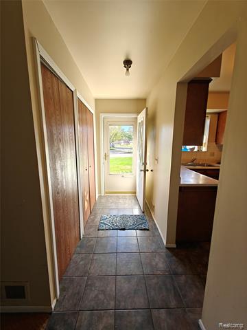 Builiding view seven for 3350 Heritage, Dearborn, MI. 48124