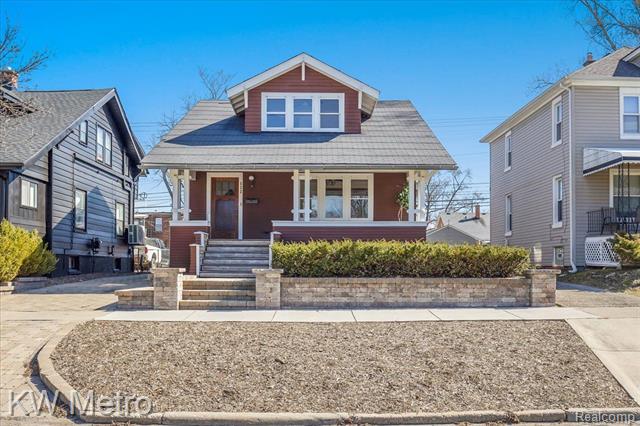 front view for 522 N Washington Ave, Royal Oak, Mi. 48067