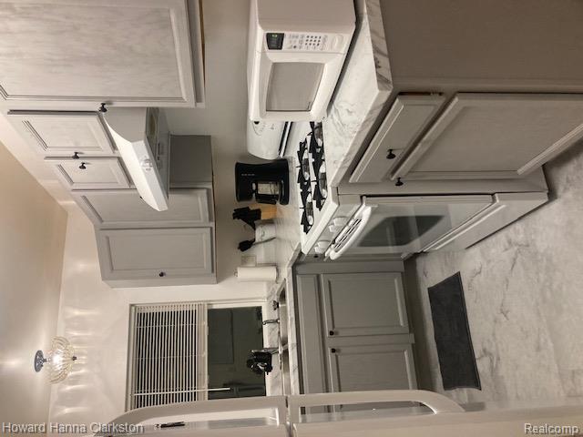 Builiding view five for 2026 Monteith, Flint, MI. 48504