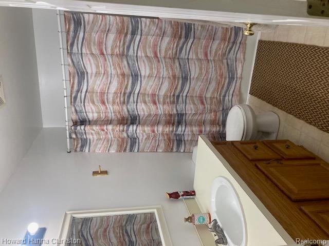 Builiding view six for 2026 Monteith, Flint, MI. 48504