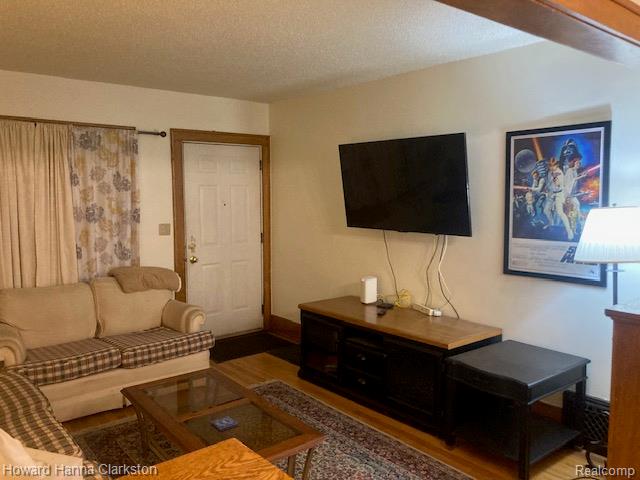 Builiding view two for 2026 Monteith, Flint, MI. 48504