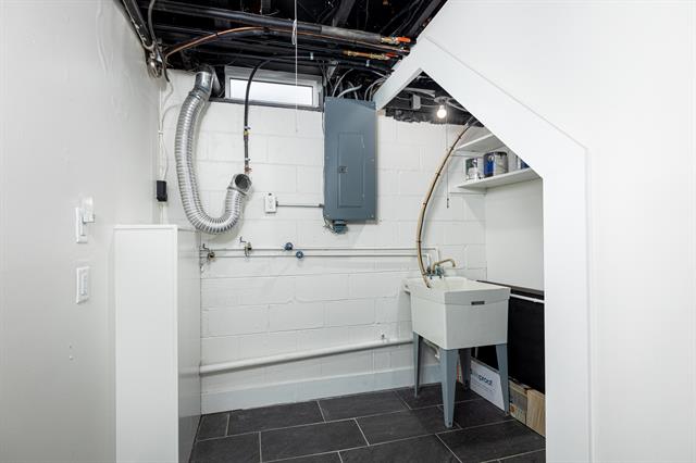 Builiding view forty three for 4120 Woodland, Ann Arbor, MI. 48103