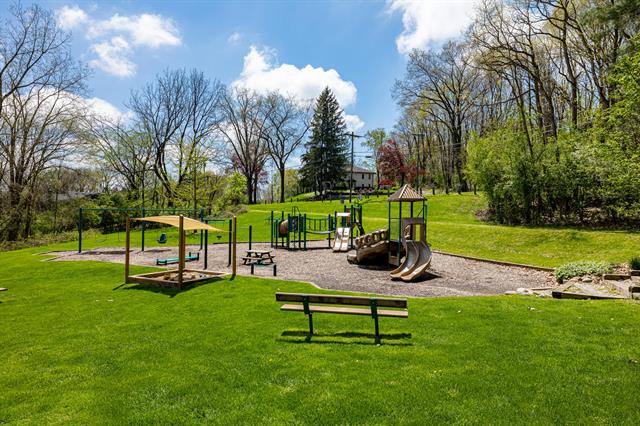 Builiding view sixty four for 4120 Woodland, Ann Arbor, MI. 48103