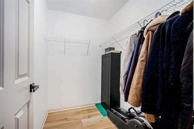 Builiding view fifteen for 8876 Creekway, Ypsilanti, MI. 48197