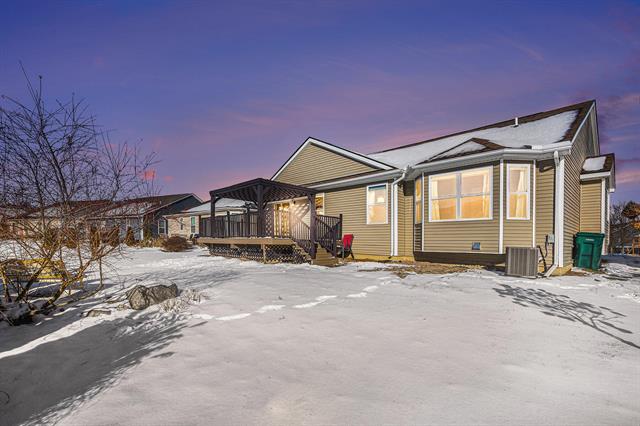 Builiding view one for 8876 Creekway, Ypsilanti, MI. 48197