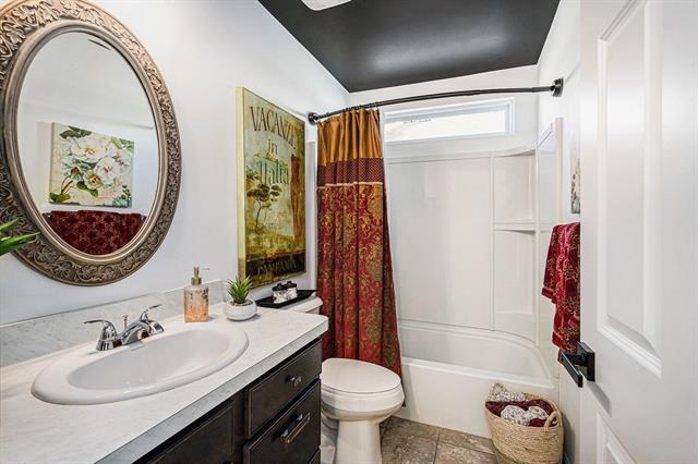 Builiding view twenty for 8876 Creekway, Ypsilanti, MI. 48197