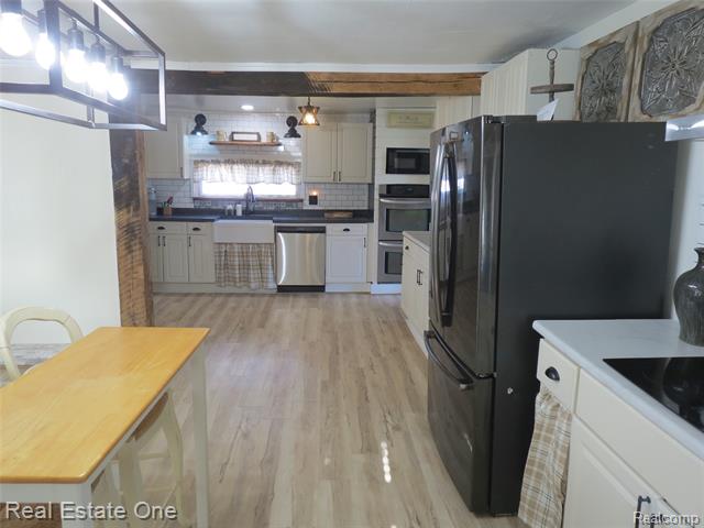 Builiding view eight for 225 South, Fowlerville, MI. 48836