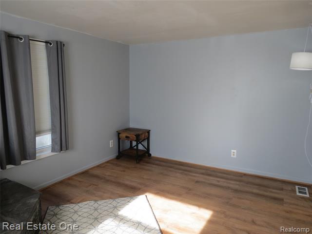 Builiding view fifteen for 225 South, Fowlerville, MI. 48836