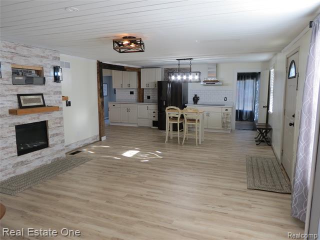 Builiding view thirteen for 225 South, Fowlerville, MI. 48836