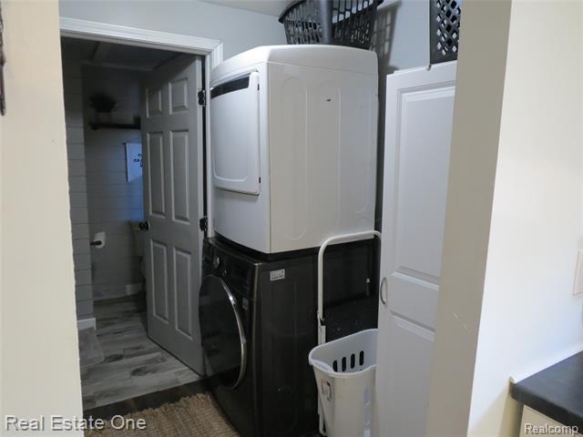 Builiding view twenty four for 225 South, Fowlerville, MI. 48836