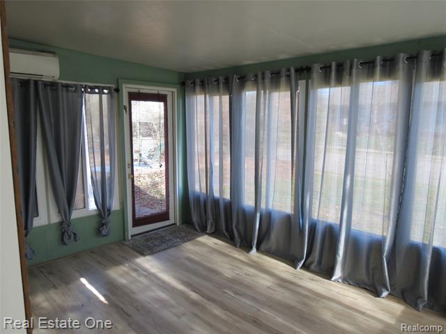 Builiding view twenty one for 225 South, Fowlerville, MI. 48836