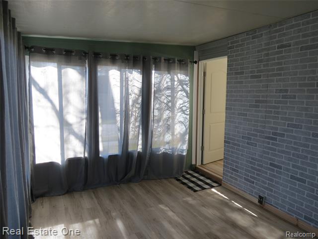 Builiding view twenty two for 225 South, Fowlerville, MI. 48836