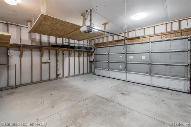 Builiding view forty six for 37660 Laurel Park, Livonia, MI. 48152