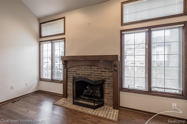 Builiding view nine for 37660 Laurel Park, Livonia, MI. 48152