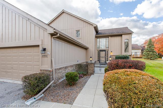 Builiding view one for 37660 Laurel Park, Livonia, MI. 48152