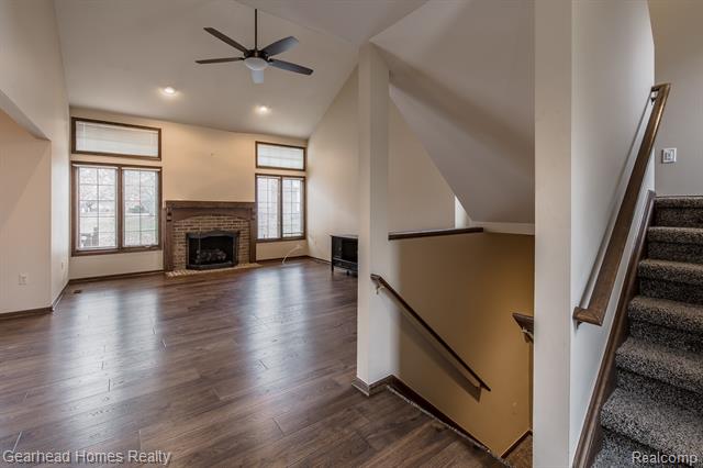 Builiding view seven for 37660 Laurel Park, Livonia, MI. 48152