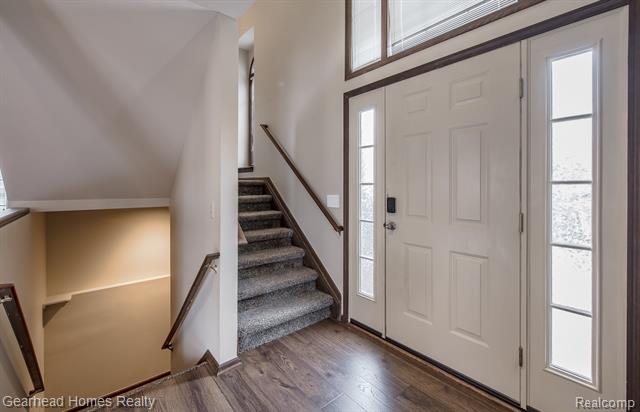 Builiding view three for 37660 Laurel Park, Livonia, MI. 48152