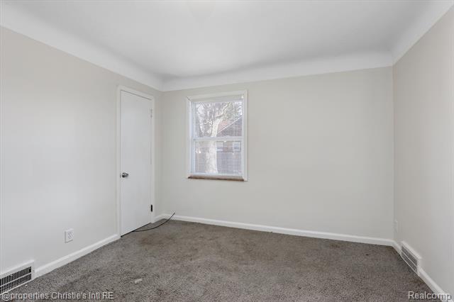 Builiding view nine for 11784 Outer, Detroit, MI. 48224