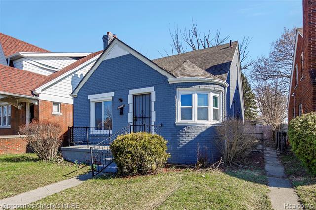 Builiding view one for 11784 Outer, Detroit, MI. 48224