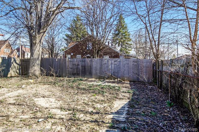 Builiding view sixteen for 11784 Outer, Detroit, MI. 48224