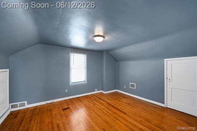 Builiding view fifteen for 16580 Rutherford, Detroit, MI. 48235