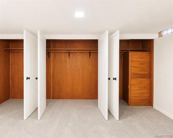 Builiding view eighteen for 27700 Lexington, Southfield, MI. 48076