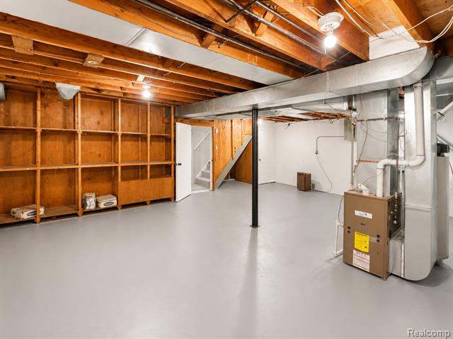 Builiding view twenty for 27700 Lexington, Southfield, MI. 48076