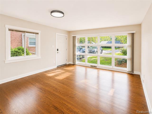 Builiding view two for 27700 Lexington, Southfield, MI. 48076