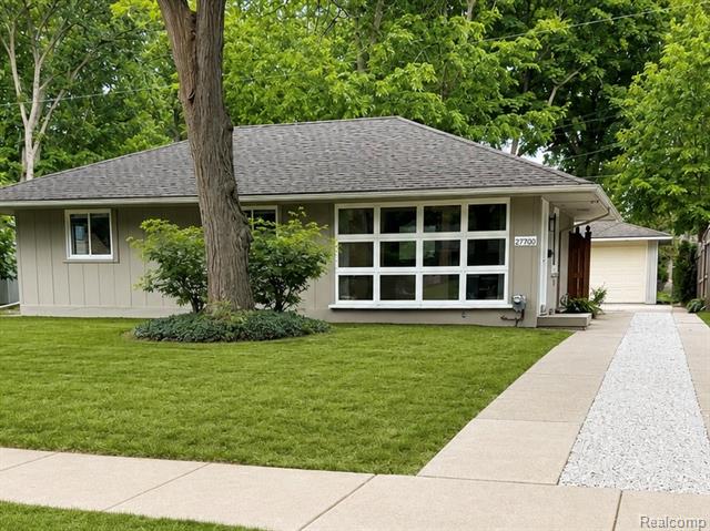 front view for 27700 Lexington Pkwy, Southfield, Mi. 48076