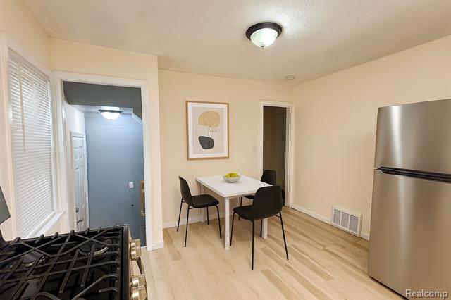 Builiding view eight for 8719 Canyon, Grosse Pointe, MI. 48236