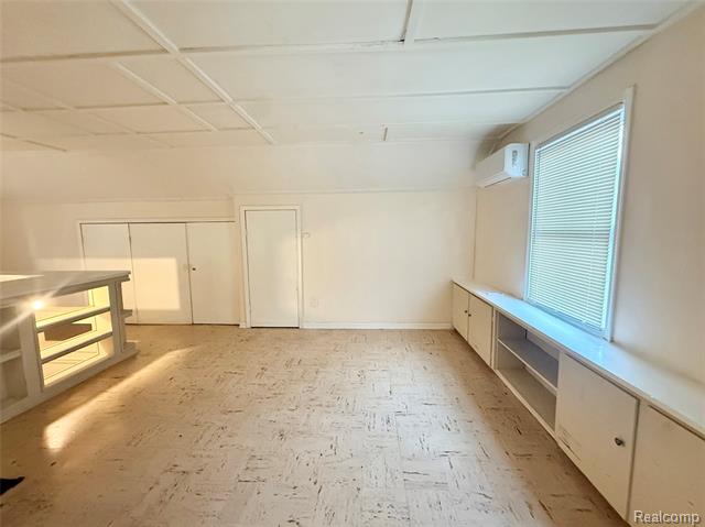 Builiding view eighteen for 8719 Canyon, Grosse Pointe, MI. 48236