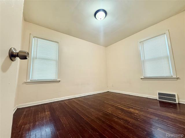 Builiding view fourteen for 8719 Canyon, Grosse Pointe, MI. 48236