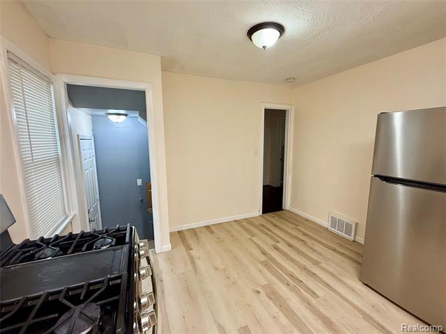 Builiding view nine for 8719 Canyon, Grosse Pointe, MI. 48236