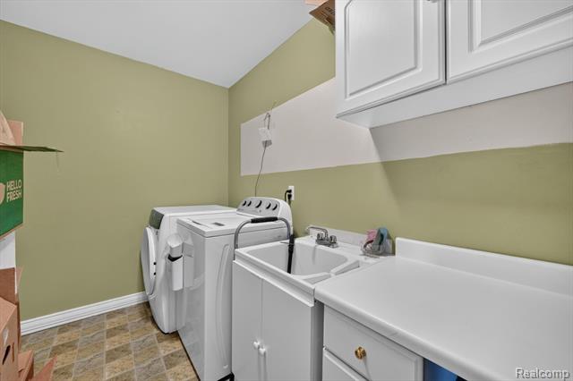 Builiding view nineteen for 15905 New Bedford, Clinton Township, MI. 48038