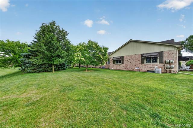 Builiding view thirty four for 15905 New Bedford, Clinton Township, MI. 48038