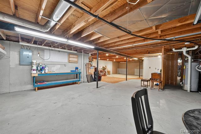 Builiding view thirty two for 15905 New Bedford, Clinton Township, MI. 48038