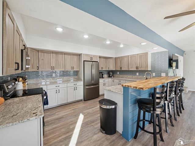 Builiding view eight for 7302 Lakeview Dr, Hillsdale, MI. 49242