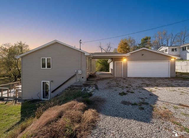 Builiding view forty four for 7302 Lakeview Dr, Hillsdale, MI. 49242