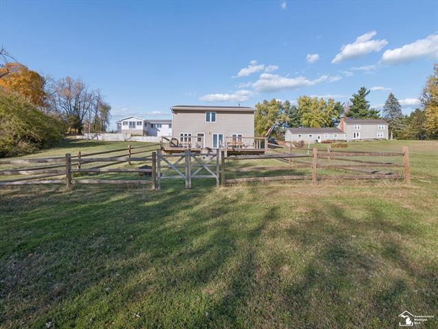 Builiding view forty for 7302 Lakeview Dr, Hillsdale, MI. 49242