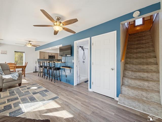 Builiding view six for 7302 Lakeview Dr, Hillsdale, MI. 49242