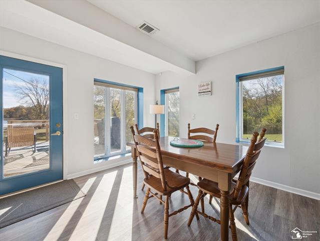 Builiding view thirteen for 7302 Lakeview Dr, Hillsdale, MI. 49242