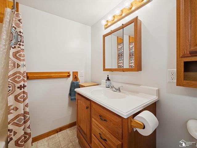 Builiding view twenty six for 7302 Lakeview Dr, Hillsdale, MI. 49242