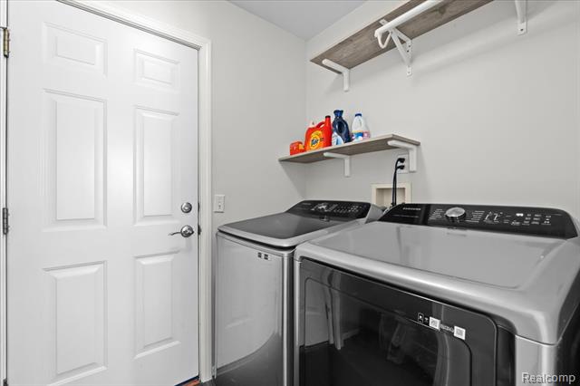 Builiding view eleven for 5071 Meadow Crest, Holly, MI. 48442