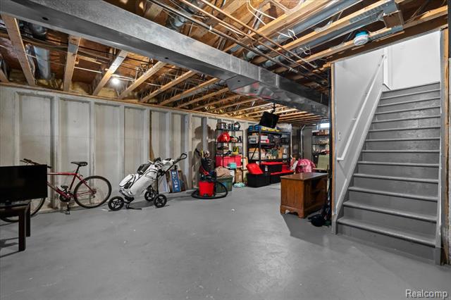 Builiding view nineteen for 5071 Meadow Crest, Holly, MI. 48442