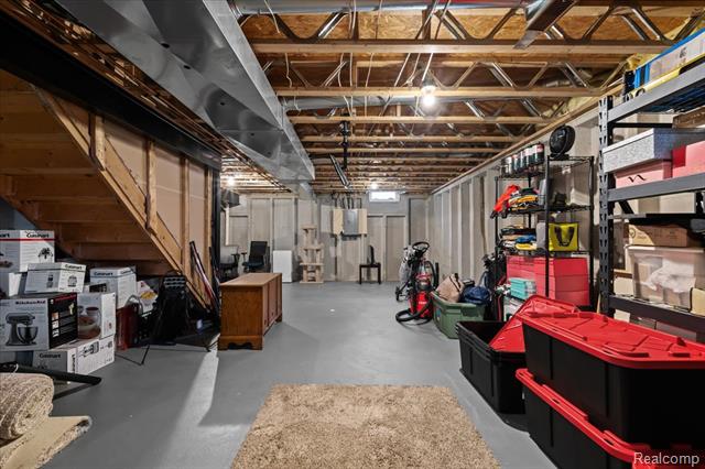 Builiding view twenty one for 5071 Meadow Crest, Holly, MI. 48442