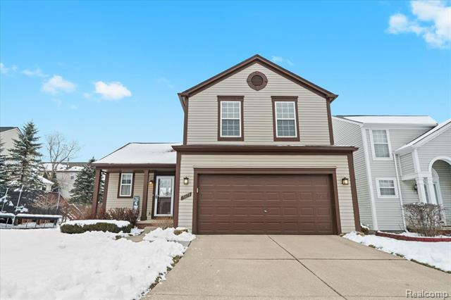 front view for 5071 Meadow Crest, Holly, Mi. 48442
