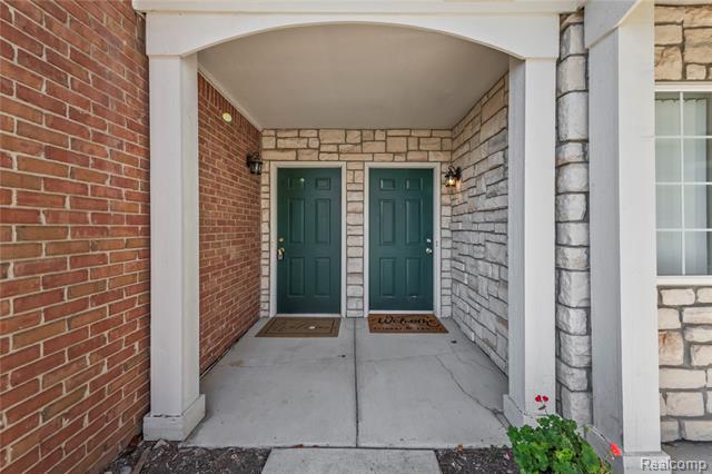 Builiding view five for 54673 Marissa, Shelby Township, MI. 48316